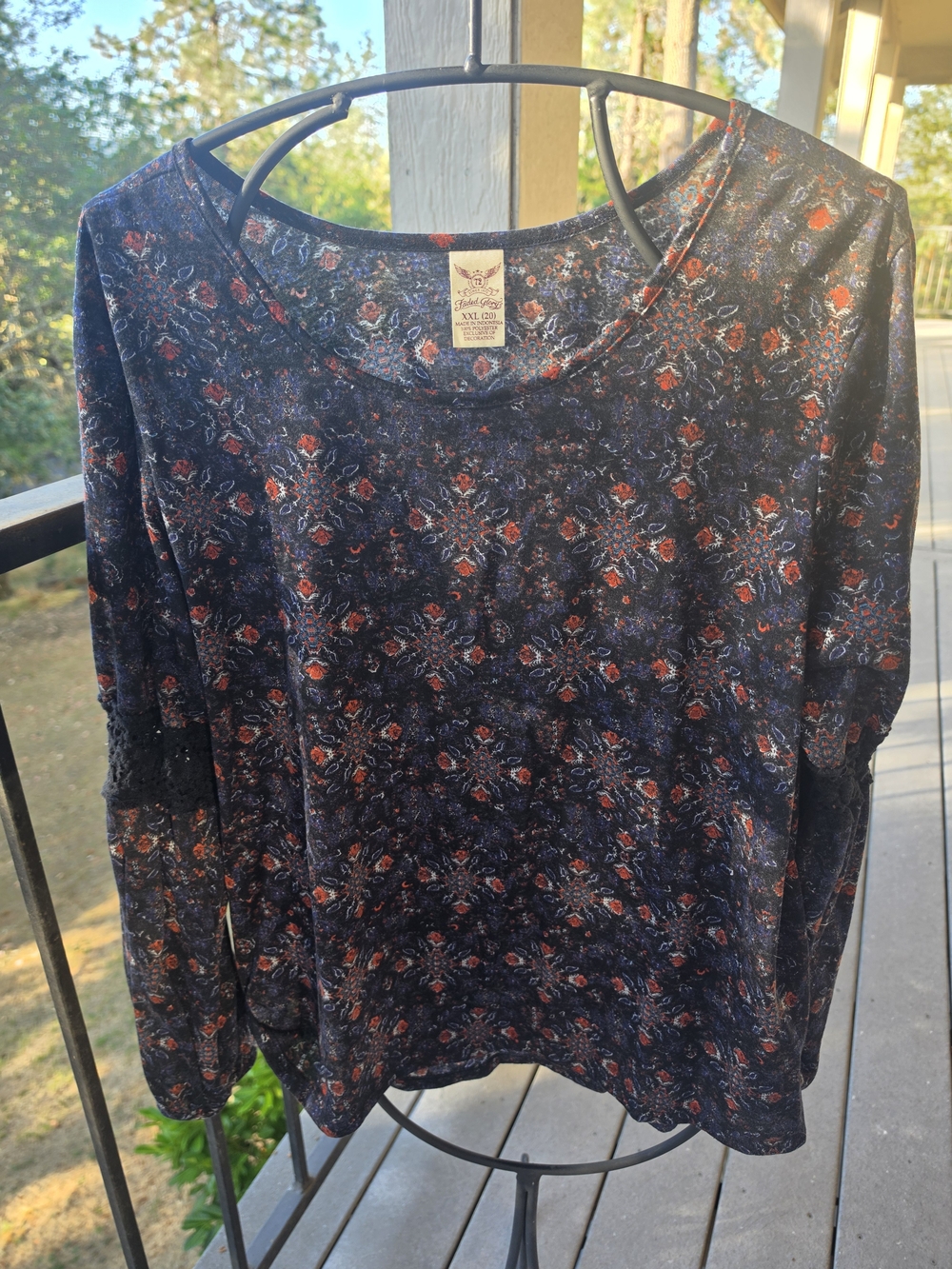 Women's Floral Pattern Long Sleeve Top - Navy with Red Accents